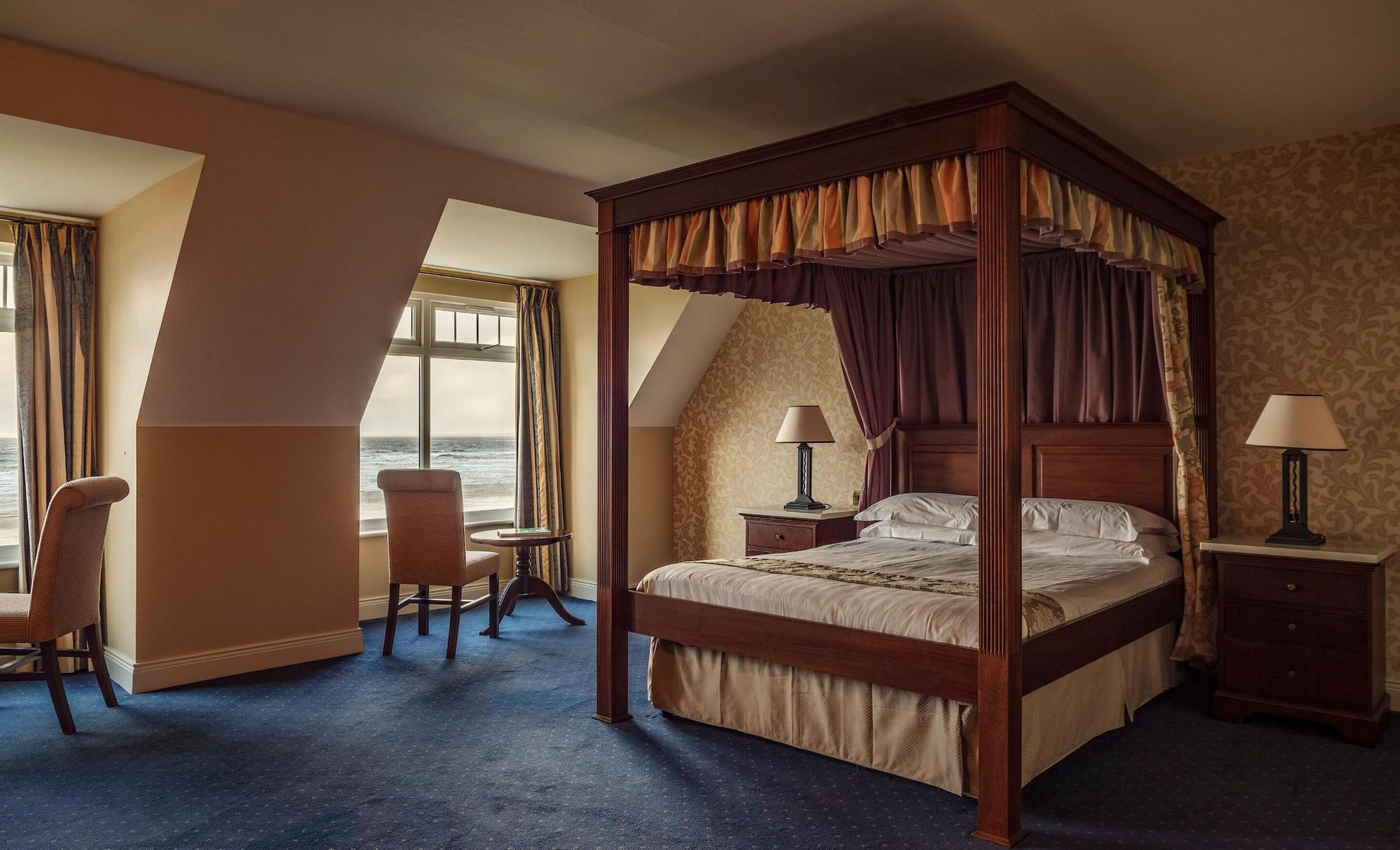 Hotel The Sandhouse And Marine 4*